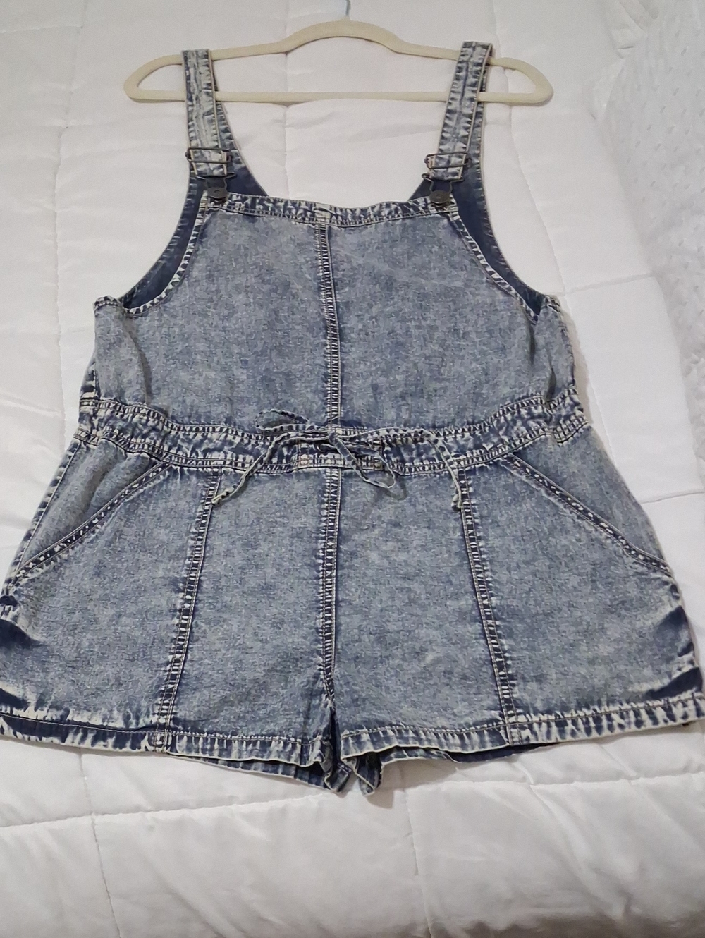 Mudd Woman's Overall Shorts Jeans  Sz Med